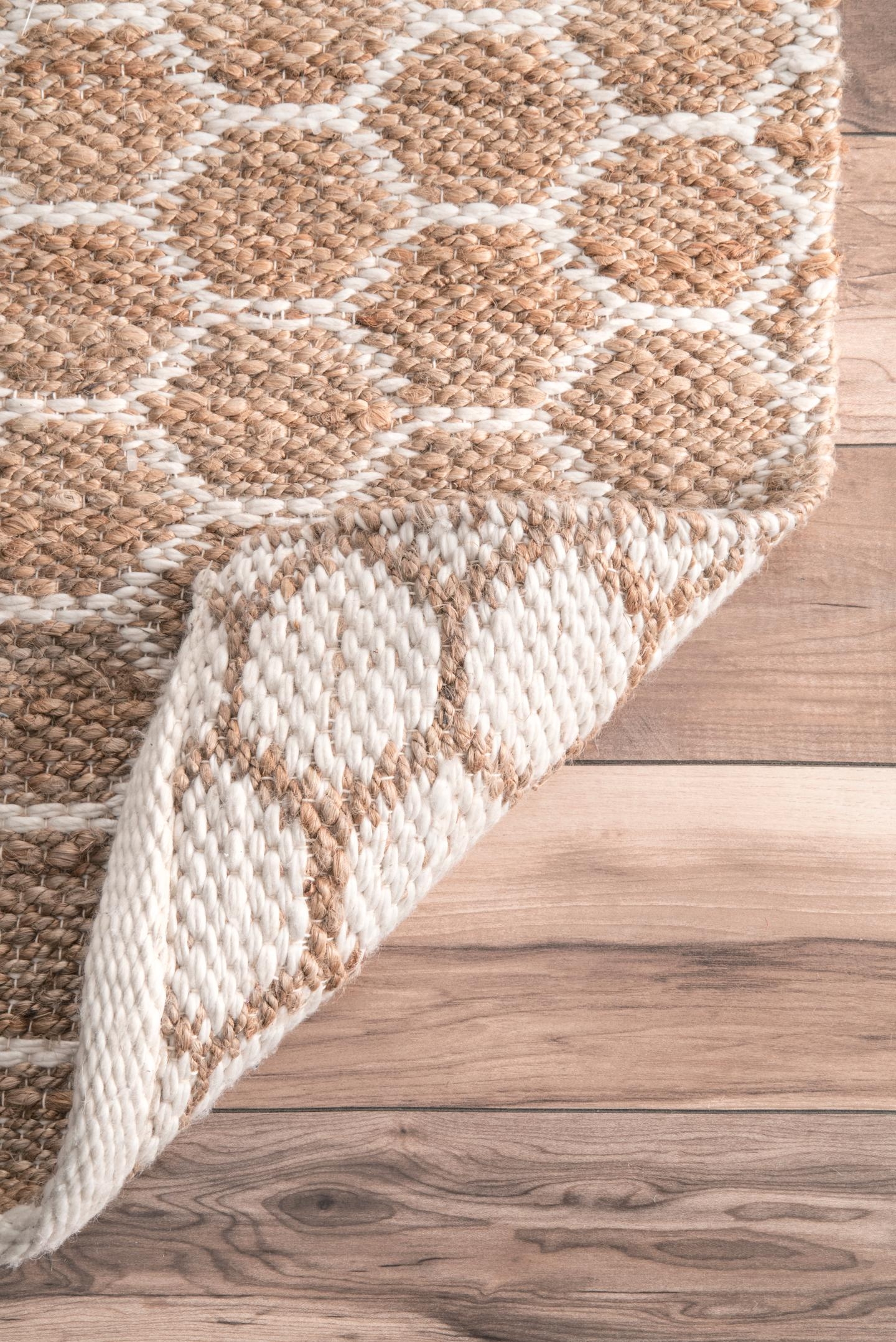 Hand Woven Reversible Honeycomb Alisha Jute Area Rug - Image 3