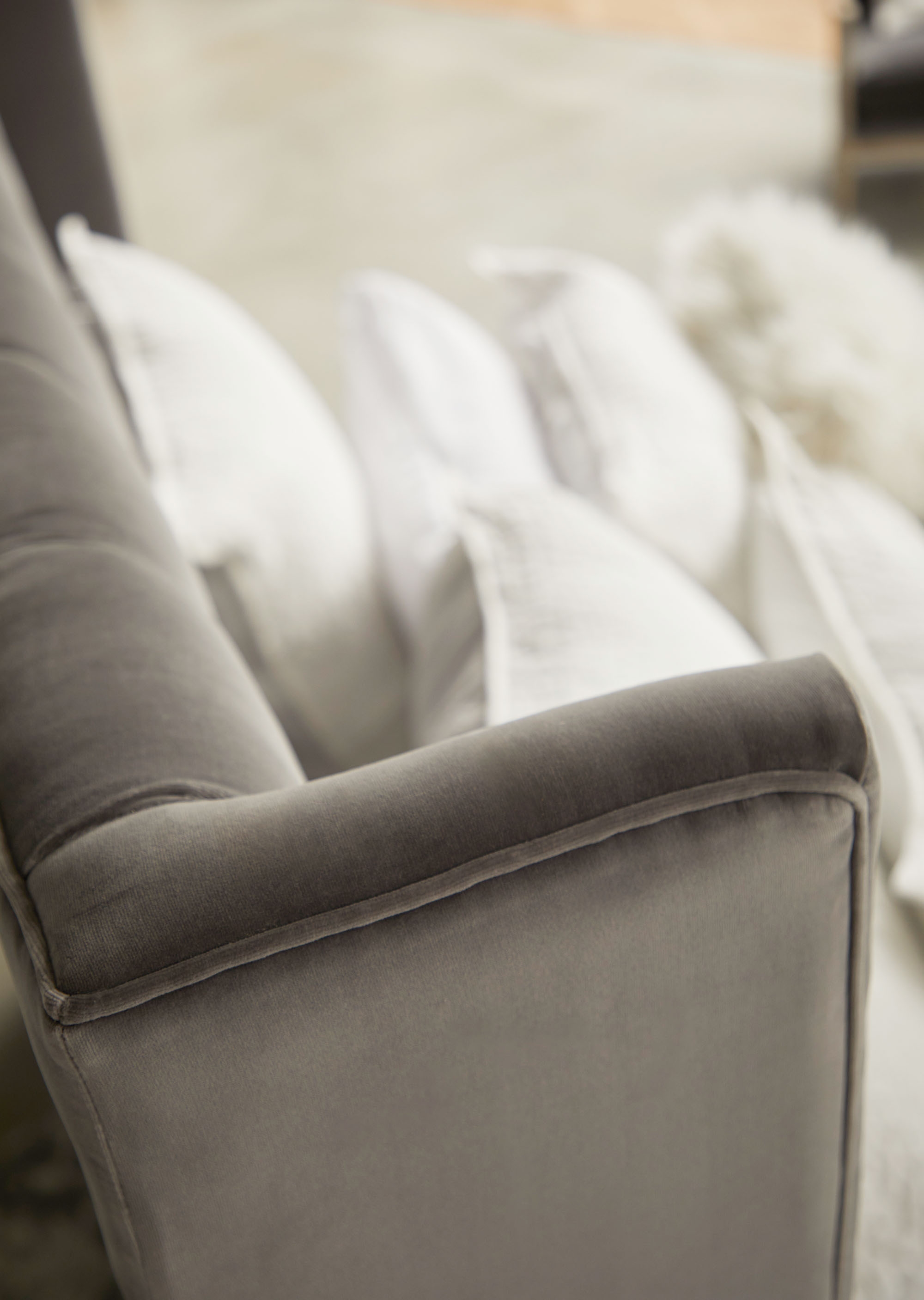 Chandler Standard King Bed - Image 10