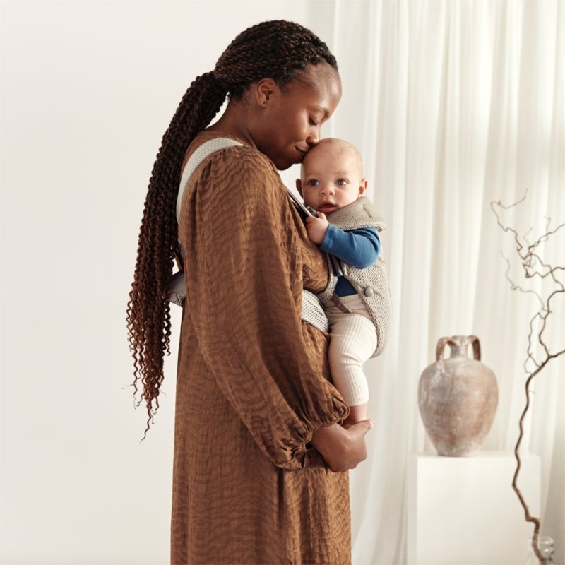 BABYBJÖRN ™ Grey Beige Mini 3D Mesh Baby Carrier - Image 2