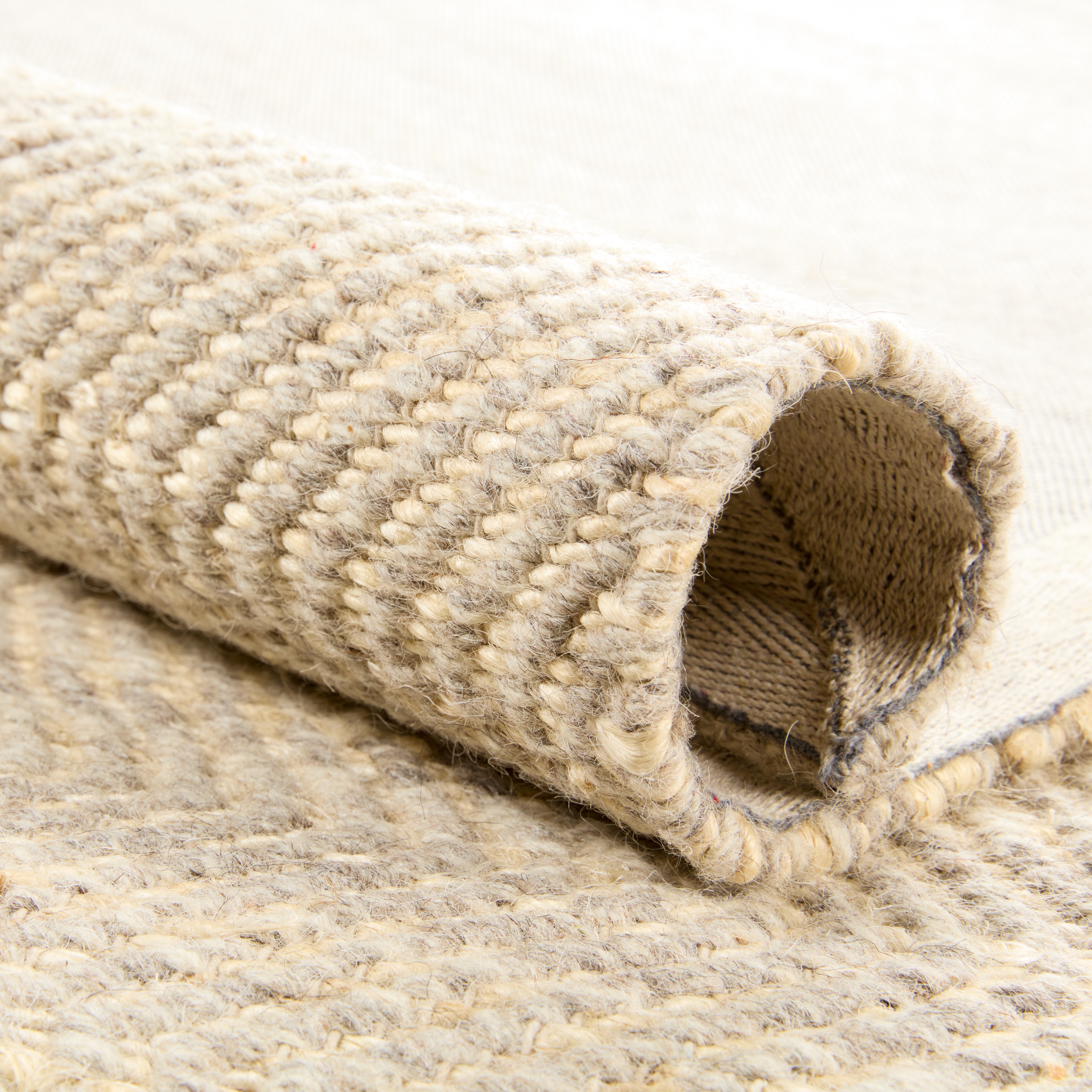 Kate Lester + Esdras Handmade Solid Beige/ Ivory Area Rug (5'X8') - Image 4