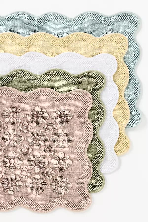 Benni Hand-Woven Floral Wavy Border Bathmat - Image 0