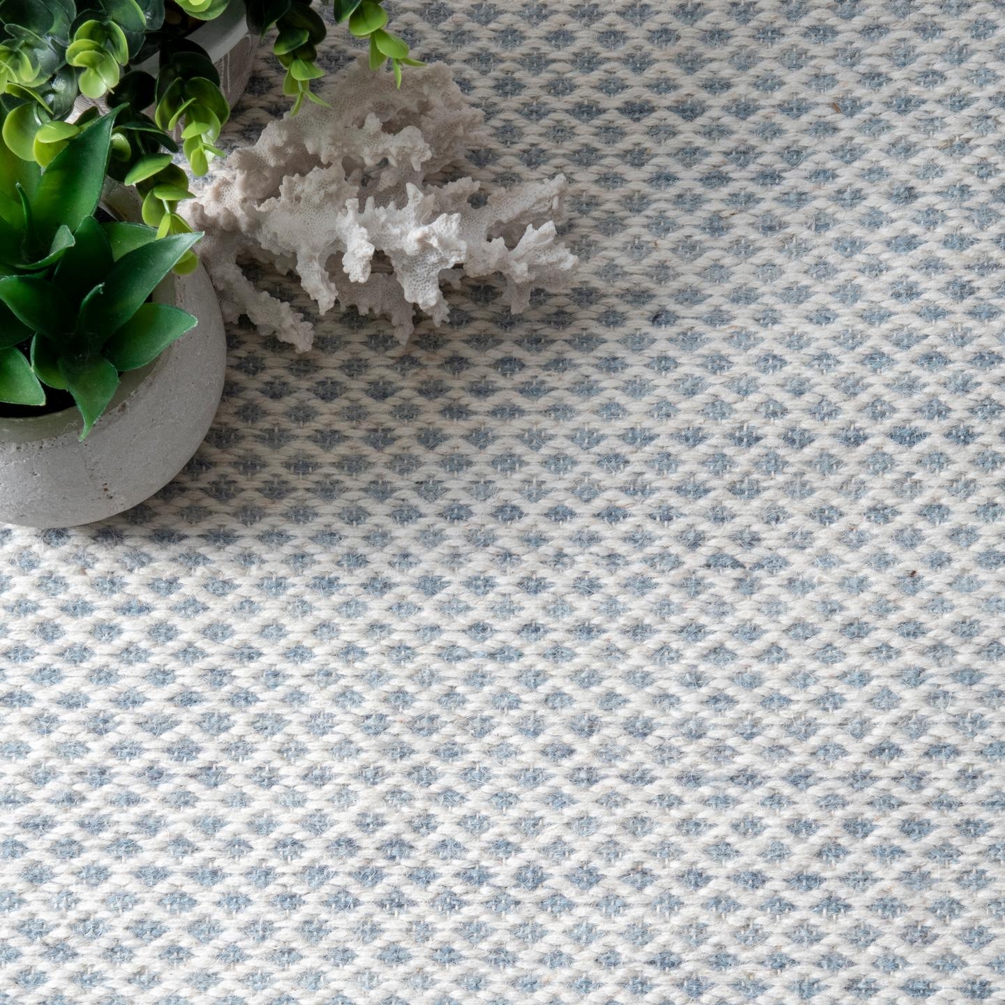 Karter Wool Trellis Flatweave Area Rug - Image 5