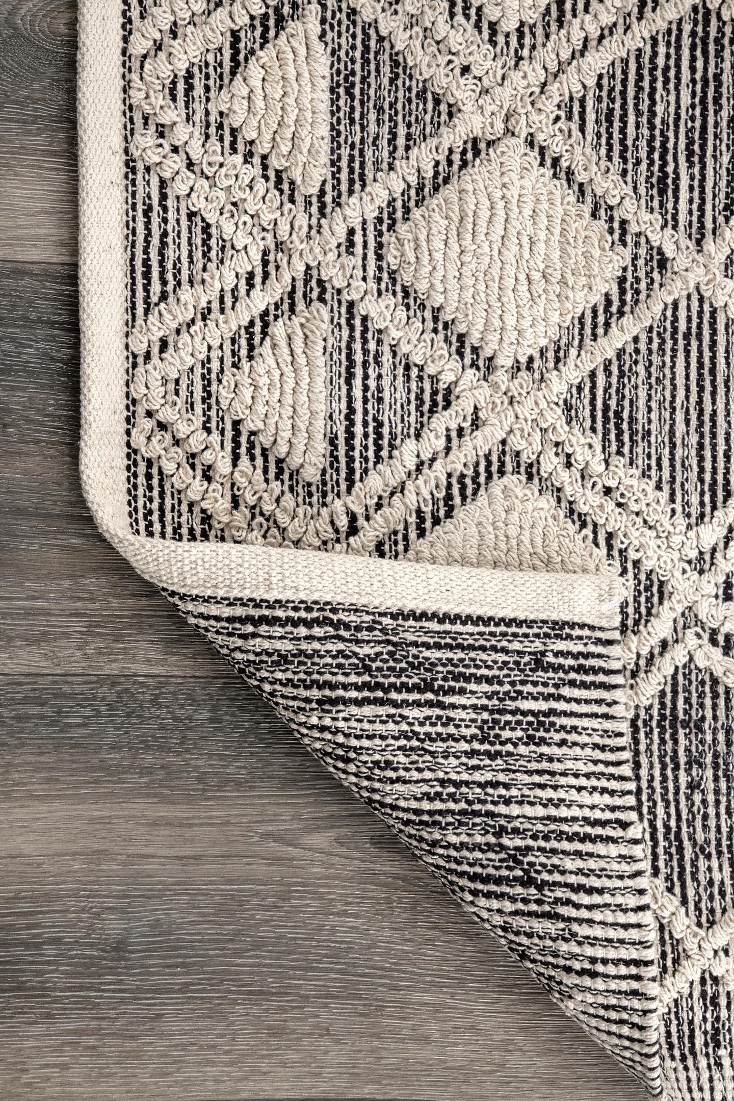 Geometric Porsha Area Rug - Image 3