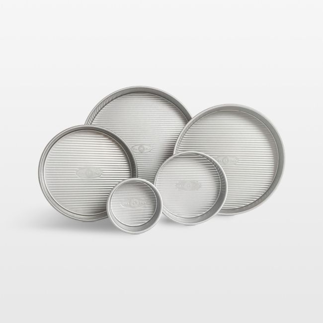 USA Pan 5-Piece Round Cake Pan Set - Image 0