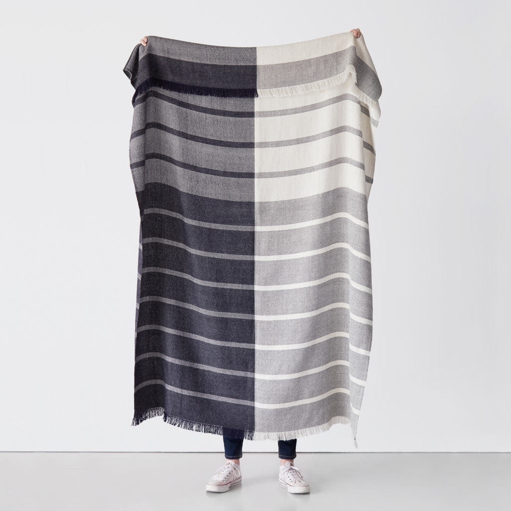 The Citizenry El Mar Alpaca Throw | Navy - Image 1