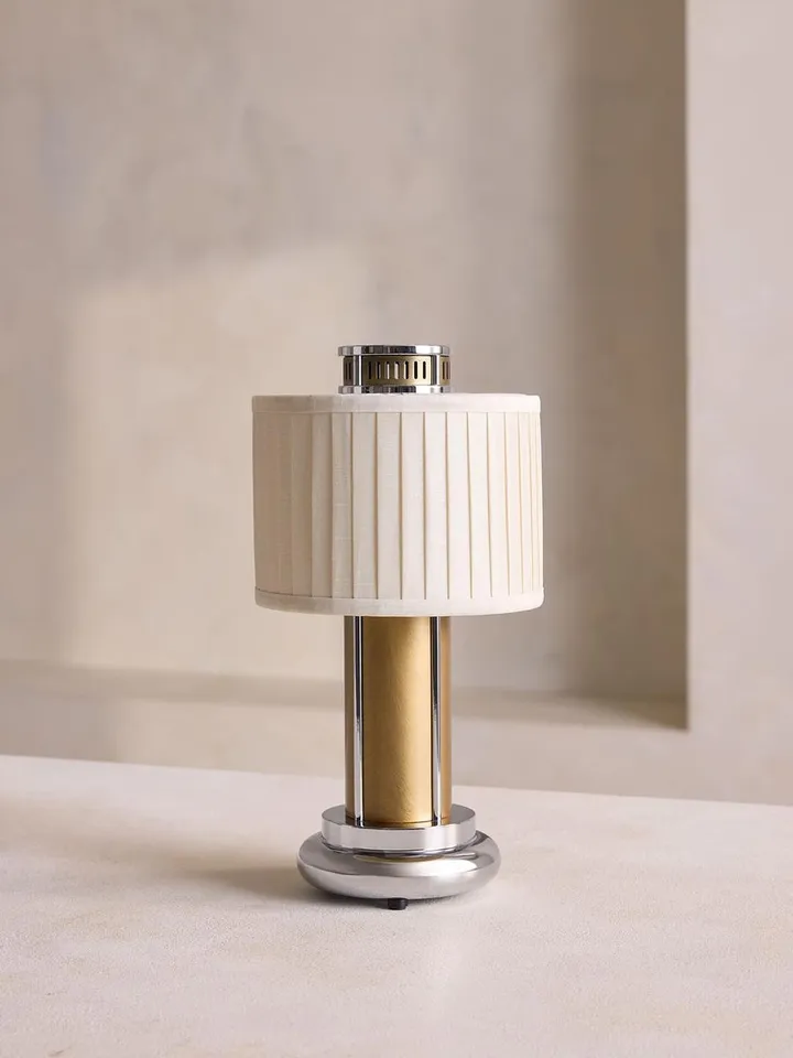 Ruby Portable Lamp