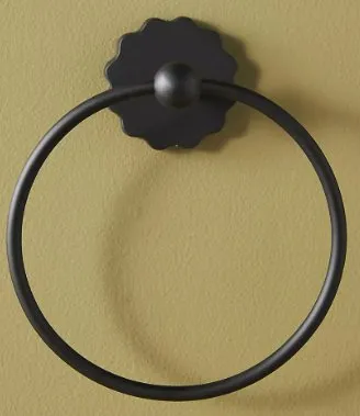 Wiggle Scalloped Towel Ring