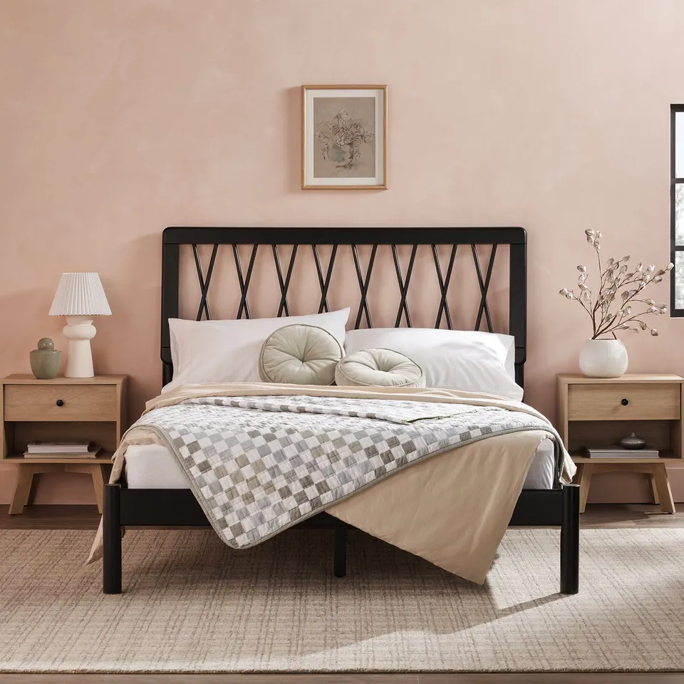 Transitional Solid Wood Platform Full Bed - Caramel