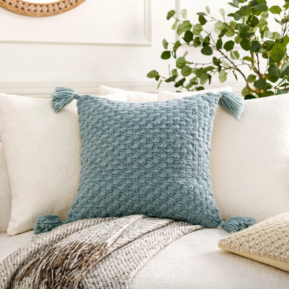 Makrome MKO-007 22"L x 22"W Down Filled Pillow