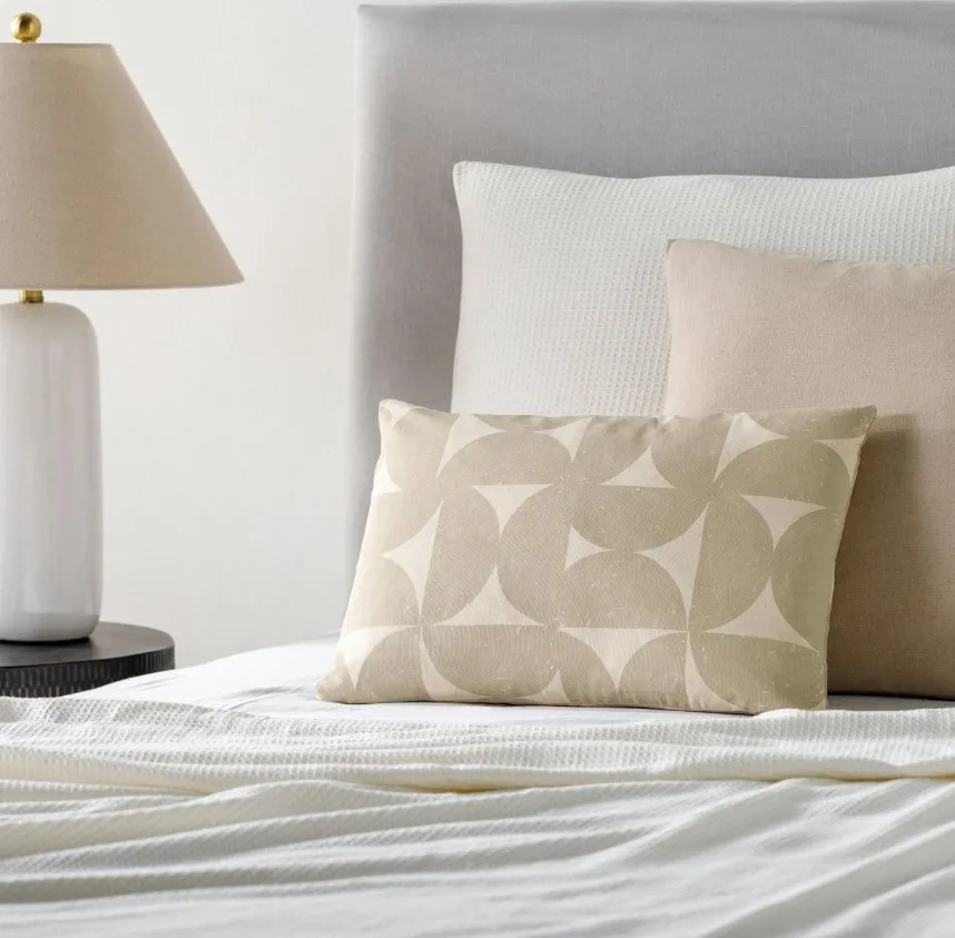 Natur NTR-002 13"L x 20"W Polyester Filled Pillow