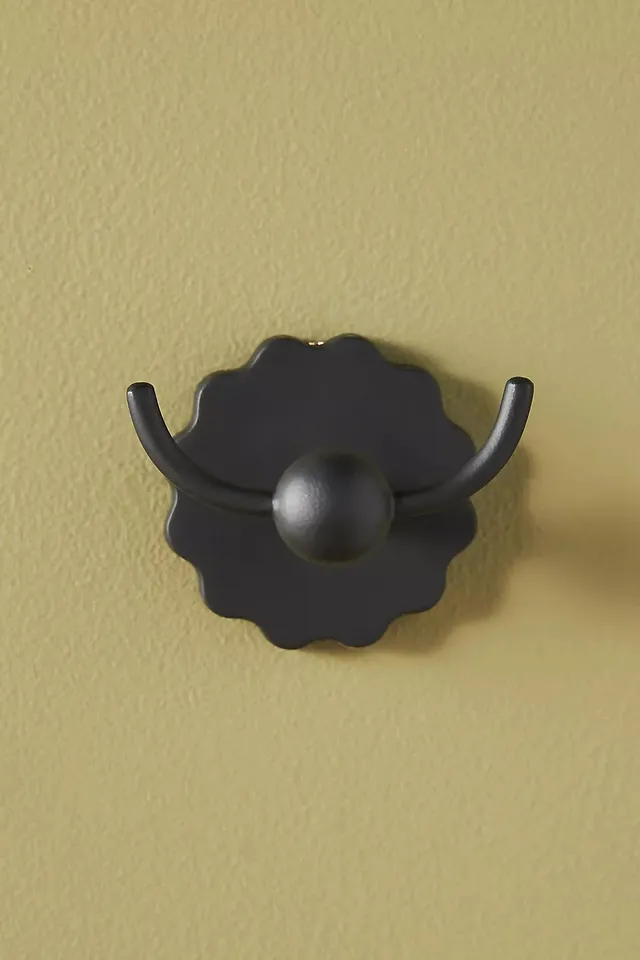 Wiggle Scalloped Brass Bath Hook