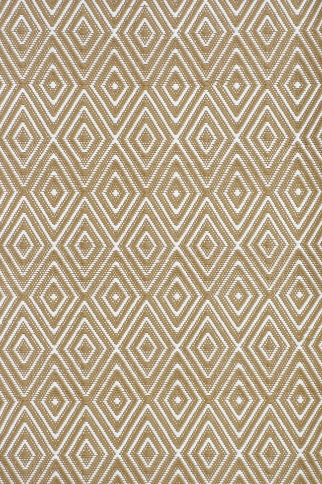DIAMOND KHAKI/WHITE INDOOR/OUTDOOR RUG - 6' x 9'