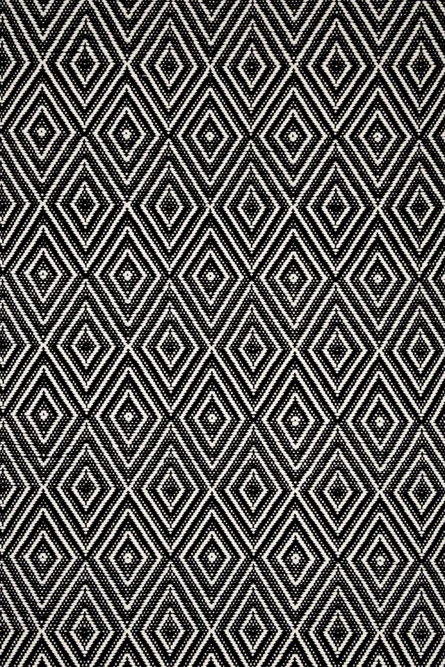 Diamond Black/Ivory Indoor/Outdoor Rug