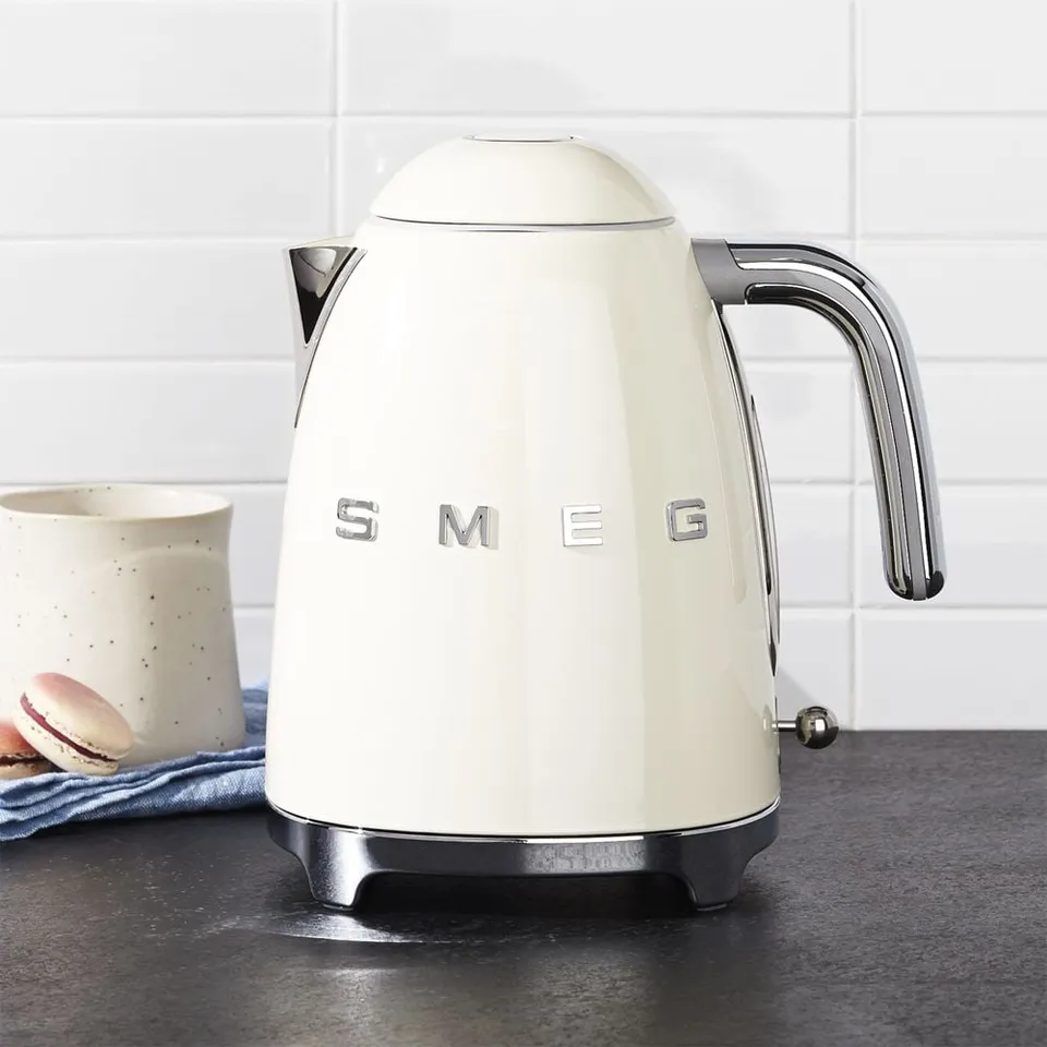 SMEG Cream Retro Electric Tea Kettle