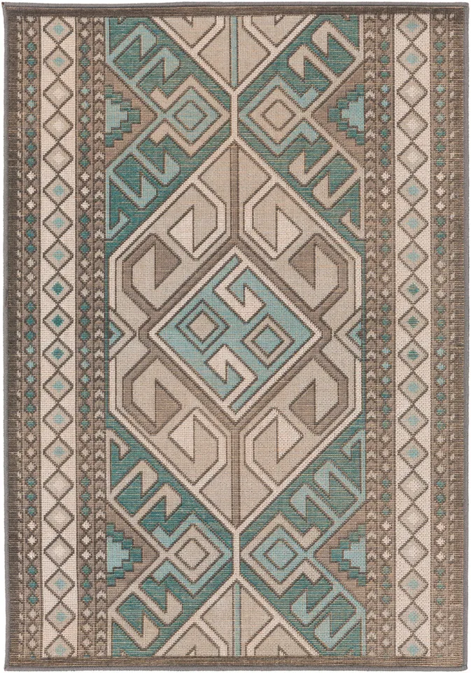 Mavrick 2'2" x 4' Area Rug