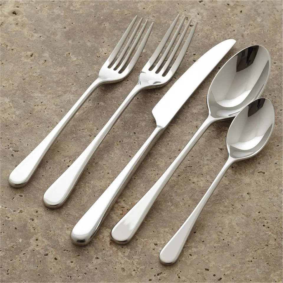 Tour Mirror 20-Piece Flatware Set