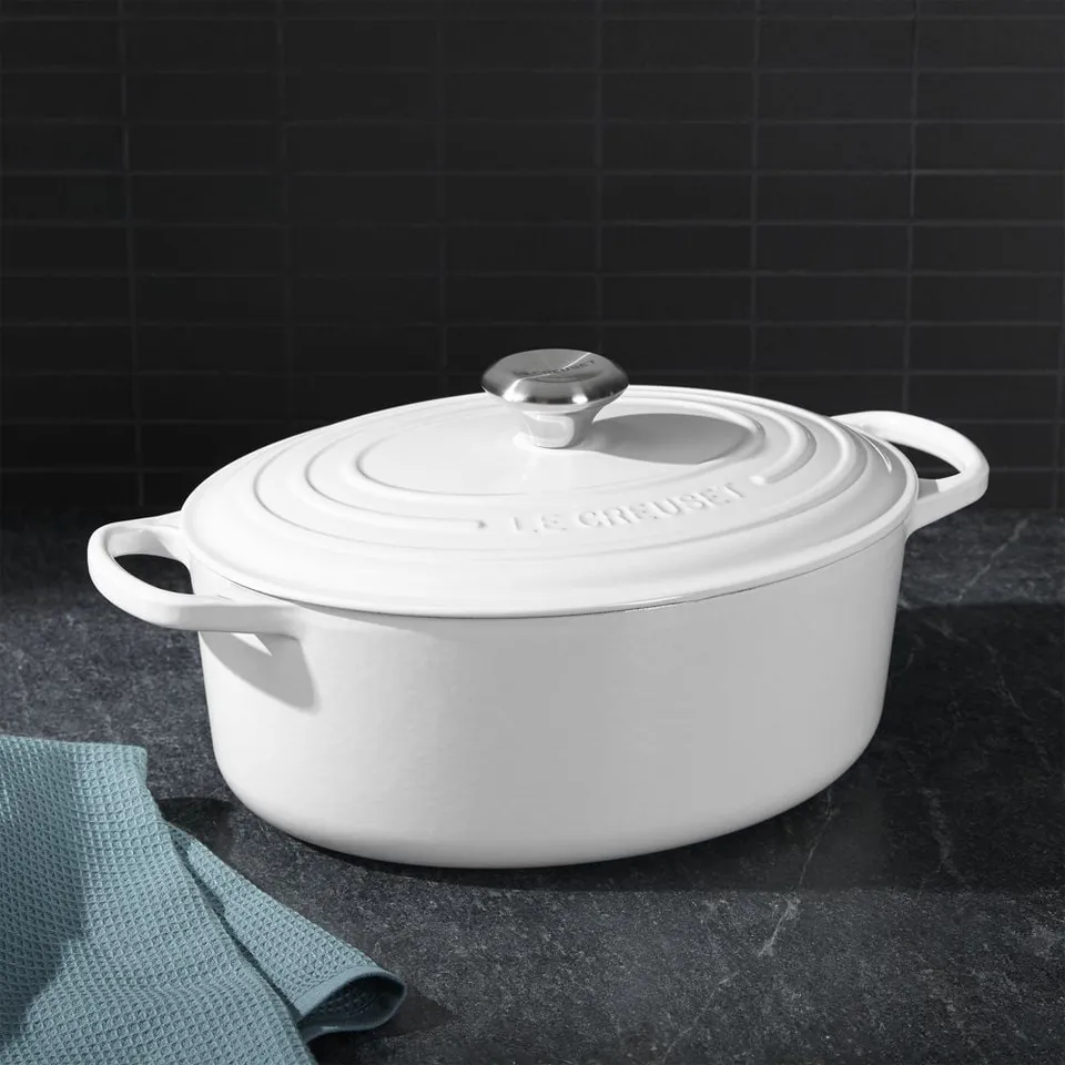 Le Creuset ® Signature White 5-Qt. Enameled Cast Iron Oval Dutch Oven