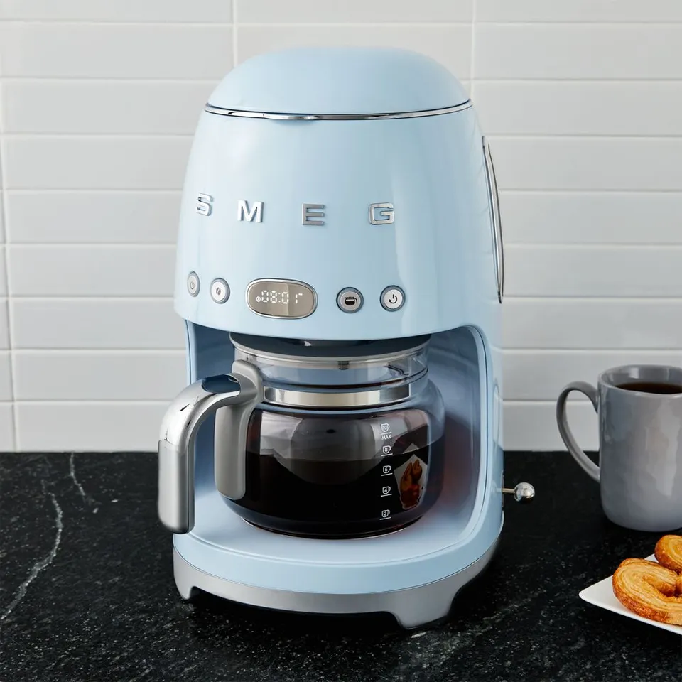 SMEG Pastel Blue Retro Drip Coffee Maker