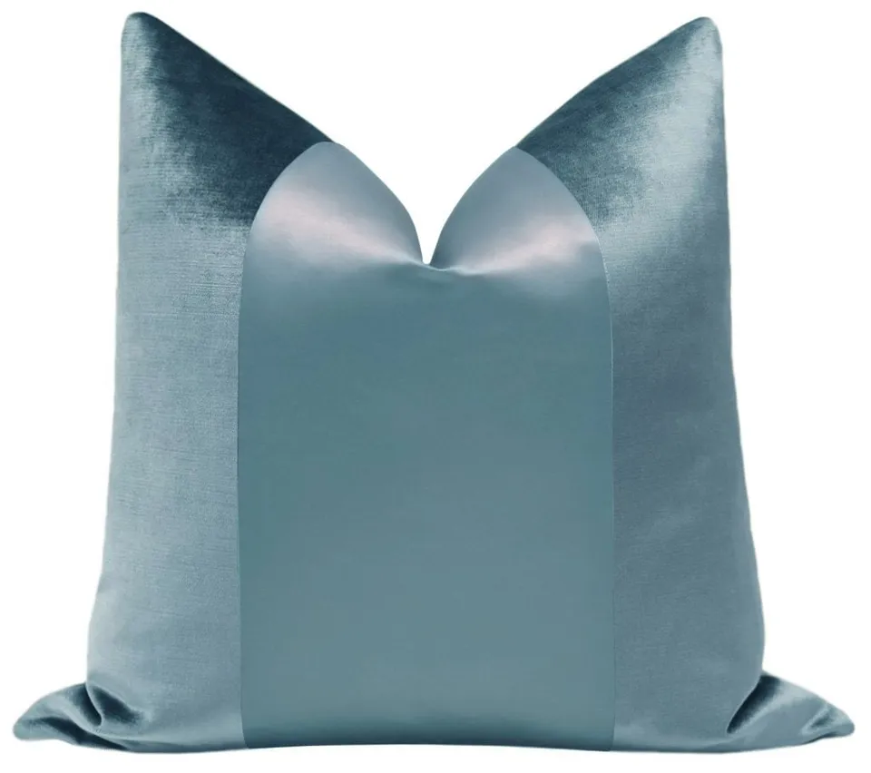 PANEL MONOCHROMATIC :: FAUX SILK VELVET // CERULEAN BLUE - SWATCH 4" X 4"