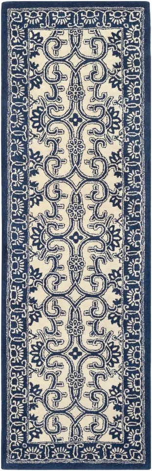 Smithsonian 2'6" x 8' Runner