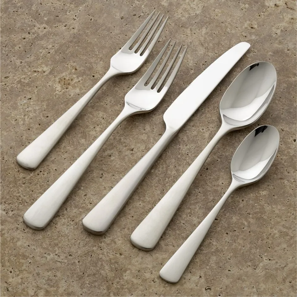 Barberry Matte 20-Piece Flatware Set