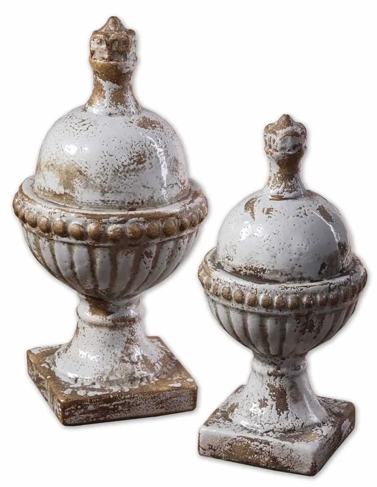 Sini, Finials, S/2