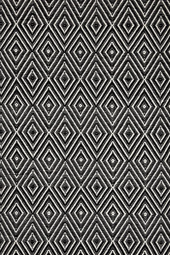 DIAMOND BLACK/IVORY INDOOR/OUTDOOR RUG - 5' x 8'