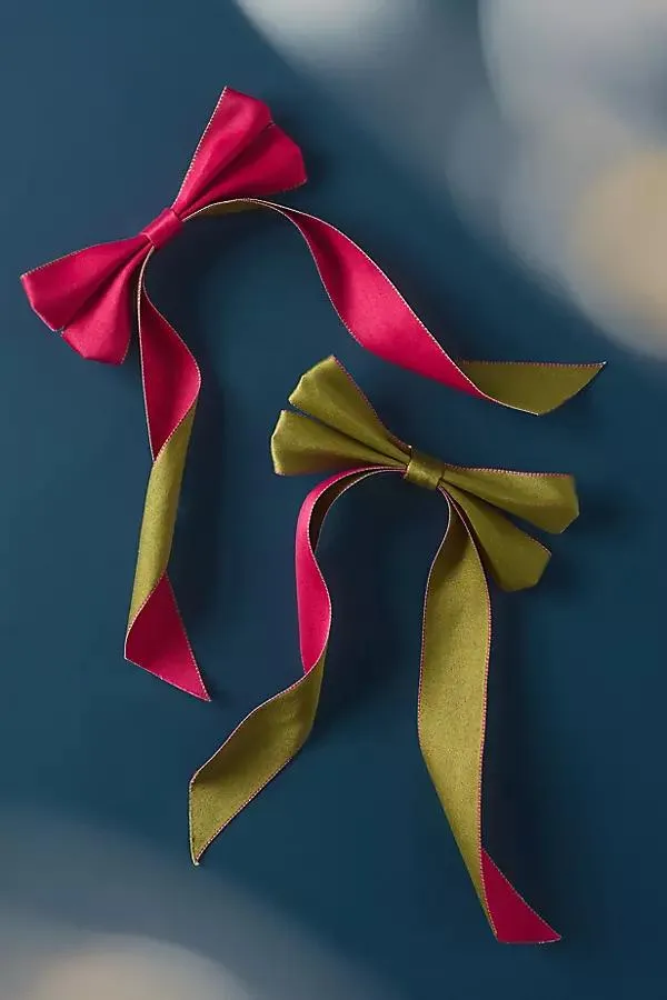 Carriage Clip-On Bow Ornament