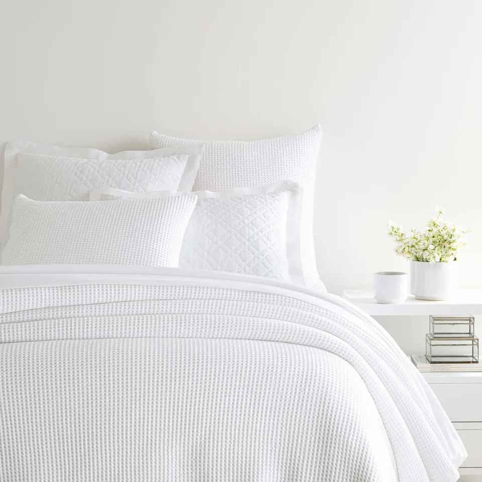 Bubble White Matelasse Coverlet