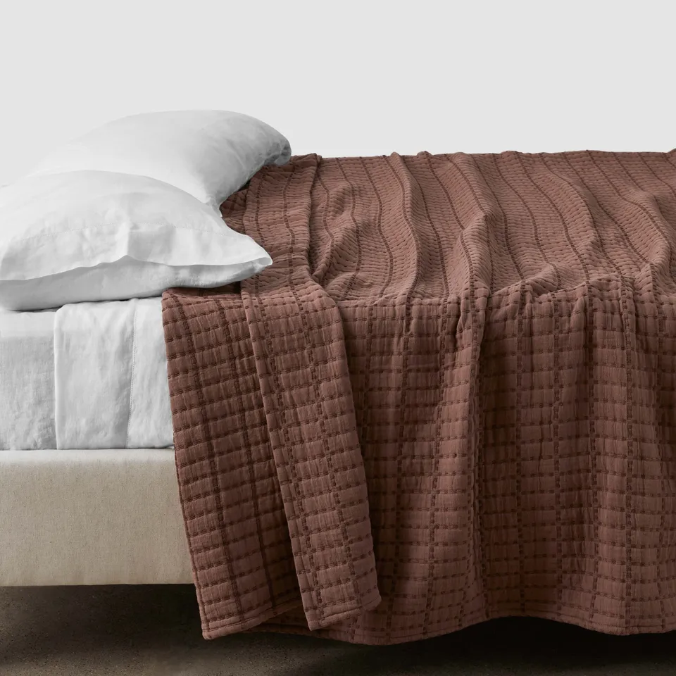 The Citizenry Naya Organic Cotton Quilted Bed Blanket | Full/Queen | Blue
