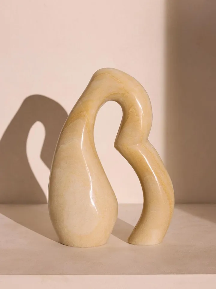 Anderson Sculptural Arch, Onyx