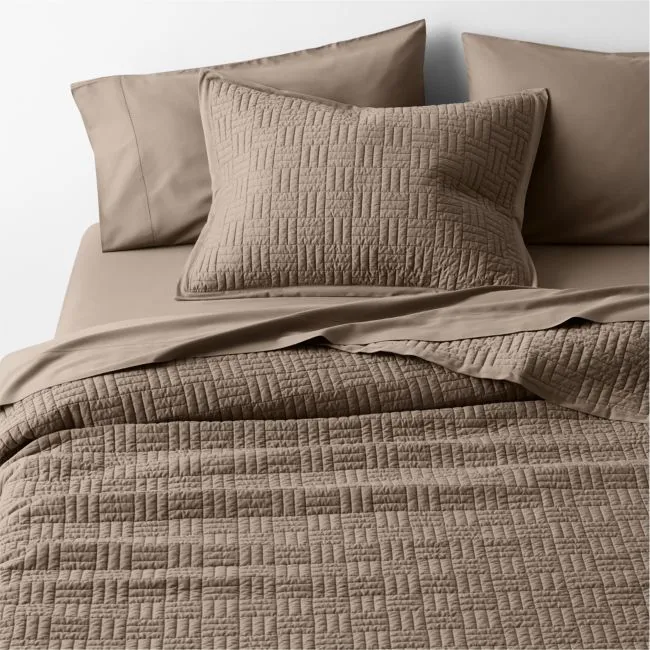 Serene Washed Organic Cotton Sateen Classic Stitch Clay Taupe Full/Queen Quilt