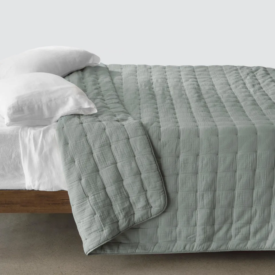 The Citizenry Organic Cotton Gauze Quilt | King/California King | Blue