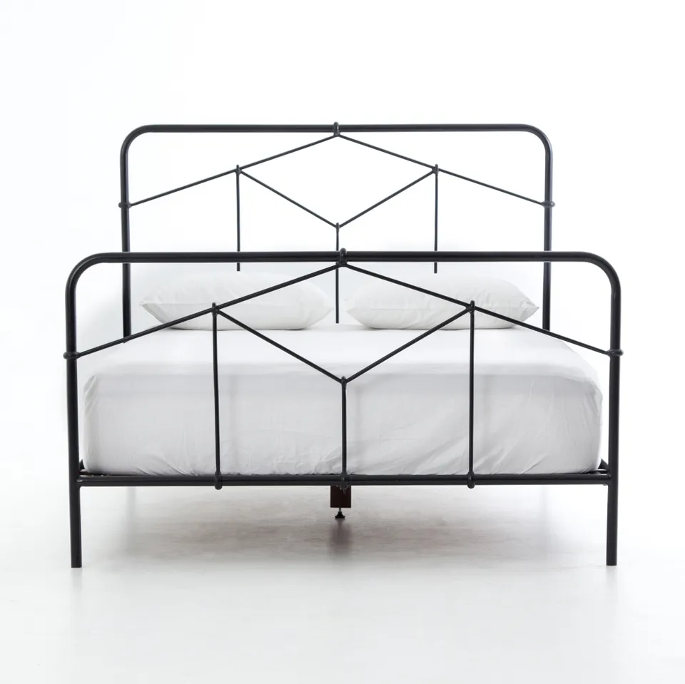 Casey Iron King Bed-Black