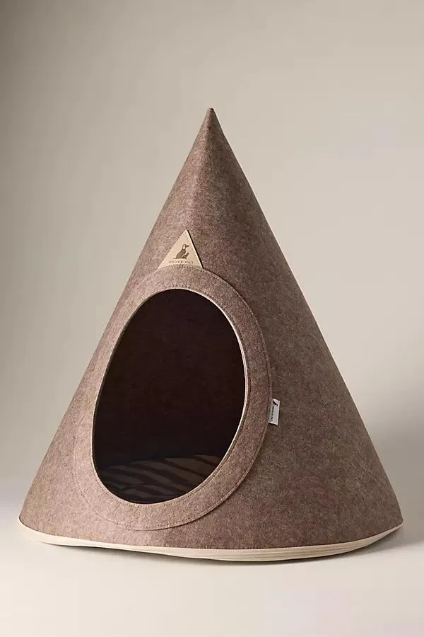 Lucy Pet Cave