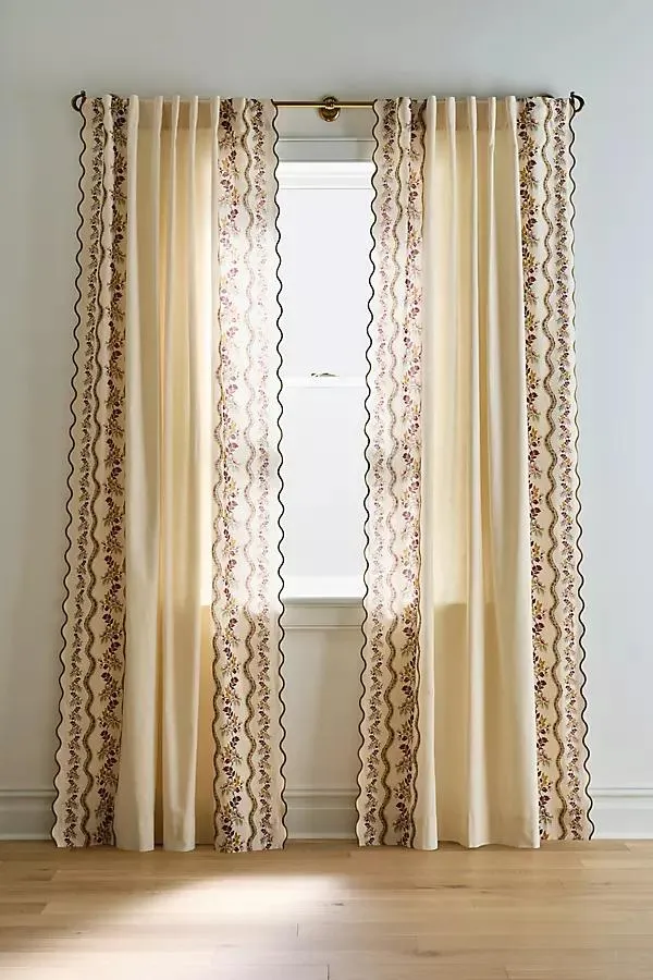 Bristol Scalloped Edge Floral Cotton Curtain