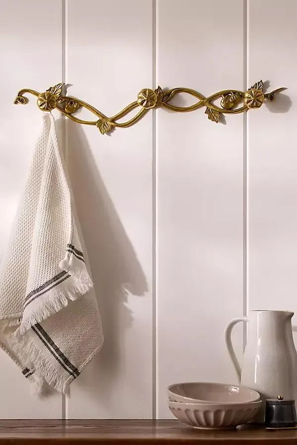 Harvest Produce Tomato Brass Hook Rack