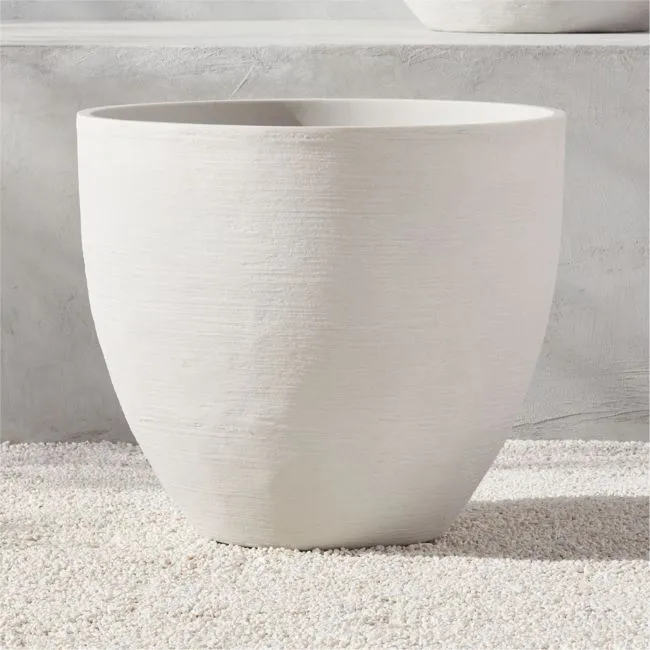 Castino Round White Resin Indoor/Outdoor Large Planter 20.5"H