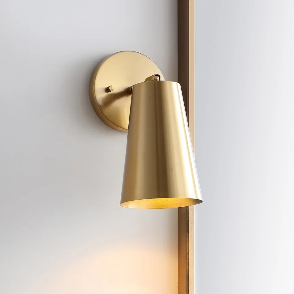 Leonardo Wall Sconce - Brass