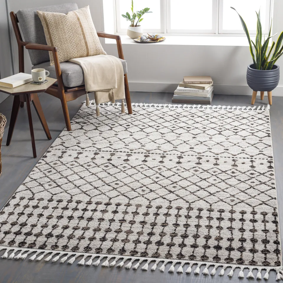Blackburn Black Indoor 2'7" x 7'3" Machine Woven Rug