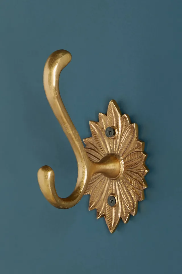 Demeter Feather Bath Hook