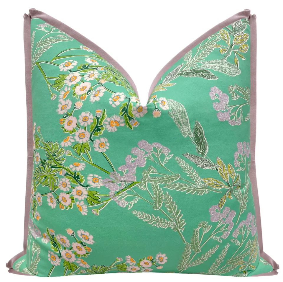BETSY | LULIE WALLACE - 20" X 20" / BUTTERFLY FLANGE / Smokey Lavender