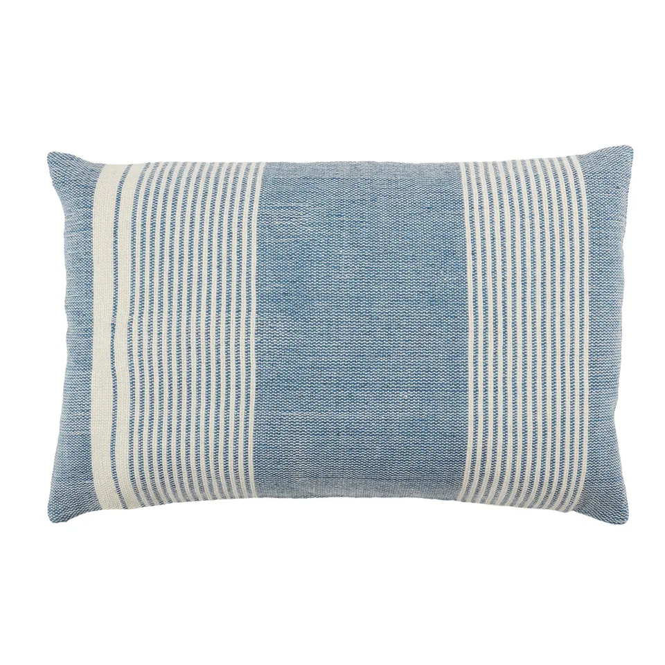 Carinda Indoor/ Outdoor Striped Blue/ Ivory Pillow Cover (13"X21" Lumbar)