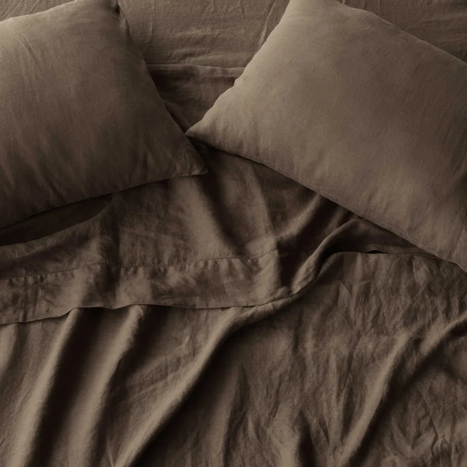 The Citizenry Stonewashed Linen Bed Sheet Set | Queen | Black
