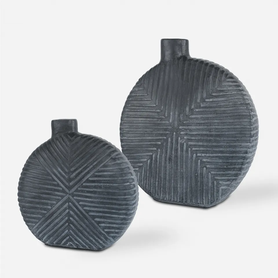 Viewpoint Aged Black Vases Set/2