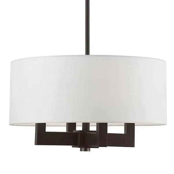 Justin Chandelier