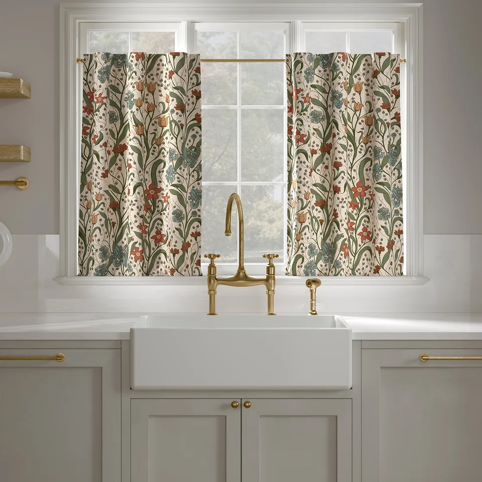 Printed Linen Café Curtain, Cedar Bloomsbury, 25" x 30", Privacy