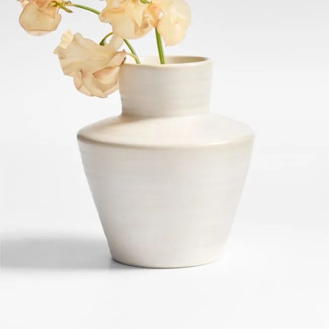 Cadeau Small White Stoneware Flower Vase 5.5"