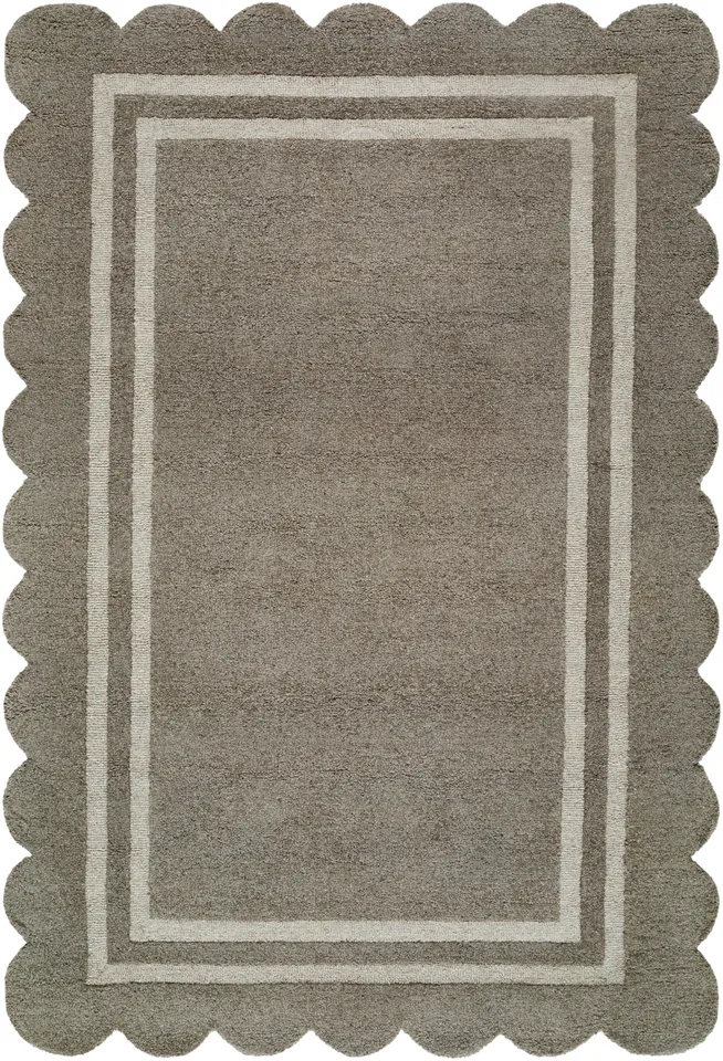 Scalloped  Indoor 5' x 7'6" Handmade Rug