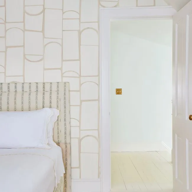 Backdrop Bloomsbury Warm White Wallpaper